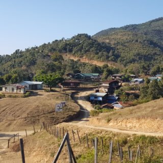 Un générateur et des meubles pour les élèves de Madu en Birmanie